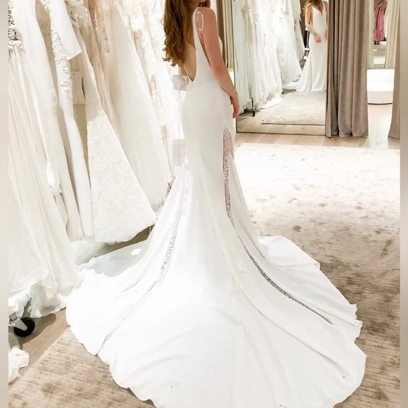 Beautiful dress in perfect condition - Picture 6 of 7